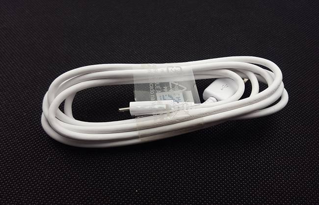 cable-usb-galaxy-a3-2016-03