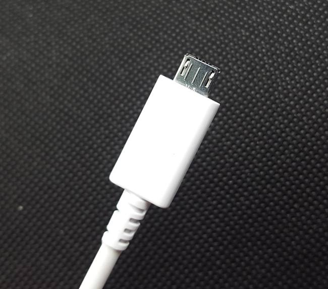 cable-usb-galaxy-a3-2016-10