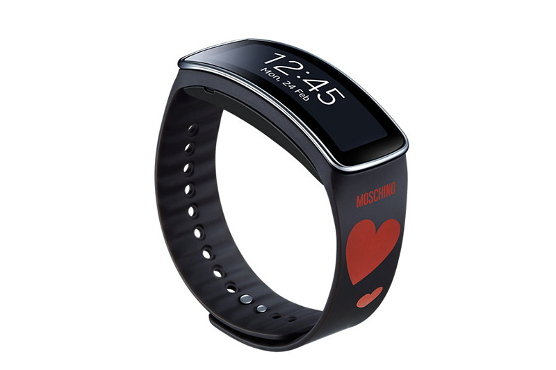 day-deo-dong-samsung-gear-fit-01