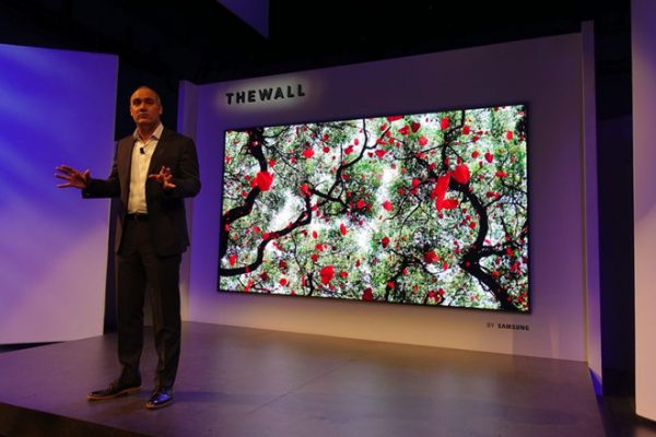 Samsung ra mắt The Wall, TV microLED 146"