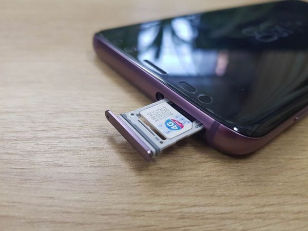 Khay sim và khay thẻ nhớ Galaxy S9 Plus